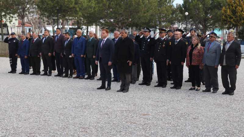 18 MART ÇANAKKALE ZAFERİ VE ŞEHİTLERİ ANMA GÜNÜ ÇELENK PROGRAMI YAPILDI.