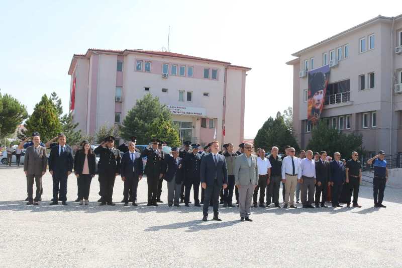 30 Ağustos Zafer Bayramının 101. yılı, Güney Kaymakamlığı önünde hazırlanan törenle gerçekleştirildi.
